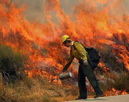 阻燃材料是（shì）否（fǒu）可燃？阻燃服怎麽阻（zǔ）止被灼傷？