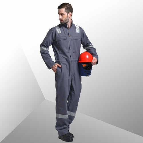  如何正確的選擇和穿戴阻燃（rán）服