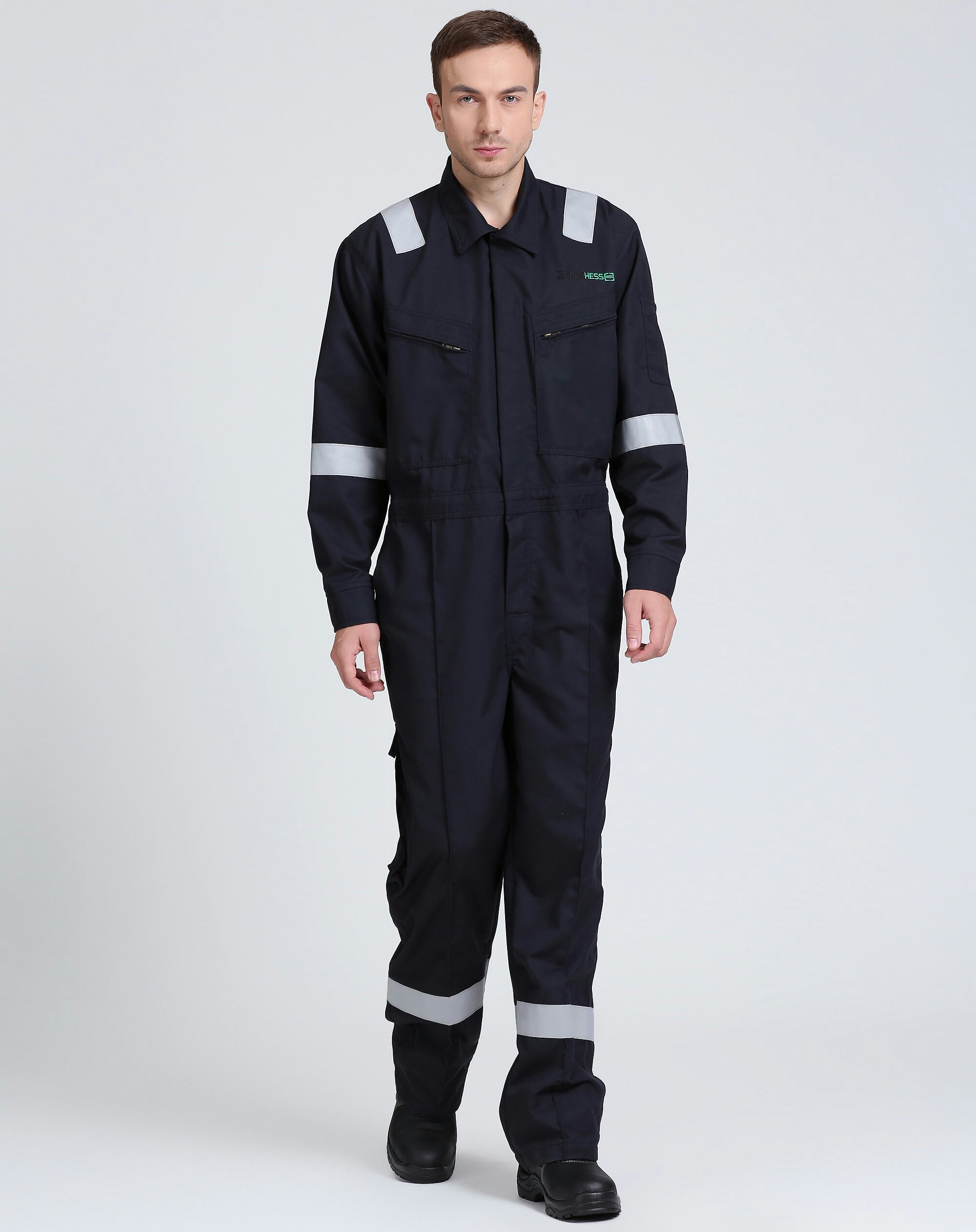 為什麽很多人都（dōu）喜（xǐ）歡阻燃服（fú）？