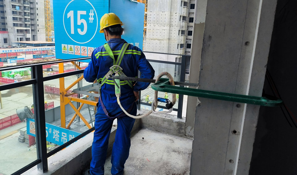 墜落懸掛（guà）安全帶和（hé）區域限製安全帶具體有哪（nǎ）些不同