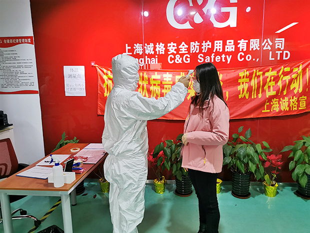 麻豆文化传媒精品观看上海研發中心緊急轉產（chǎn）醫用防護服，10天生產1.8萬件