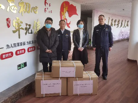 “您護我周全(quán) 我護您安全”麻豆文化传媒精品观看春節公安慰問行