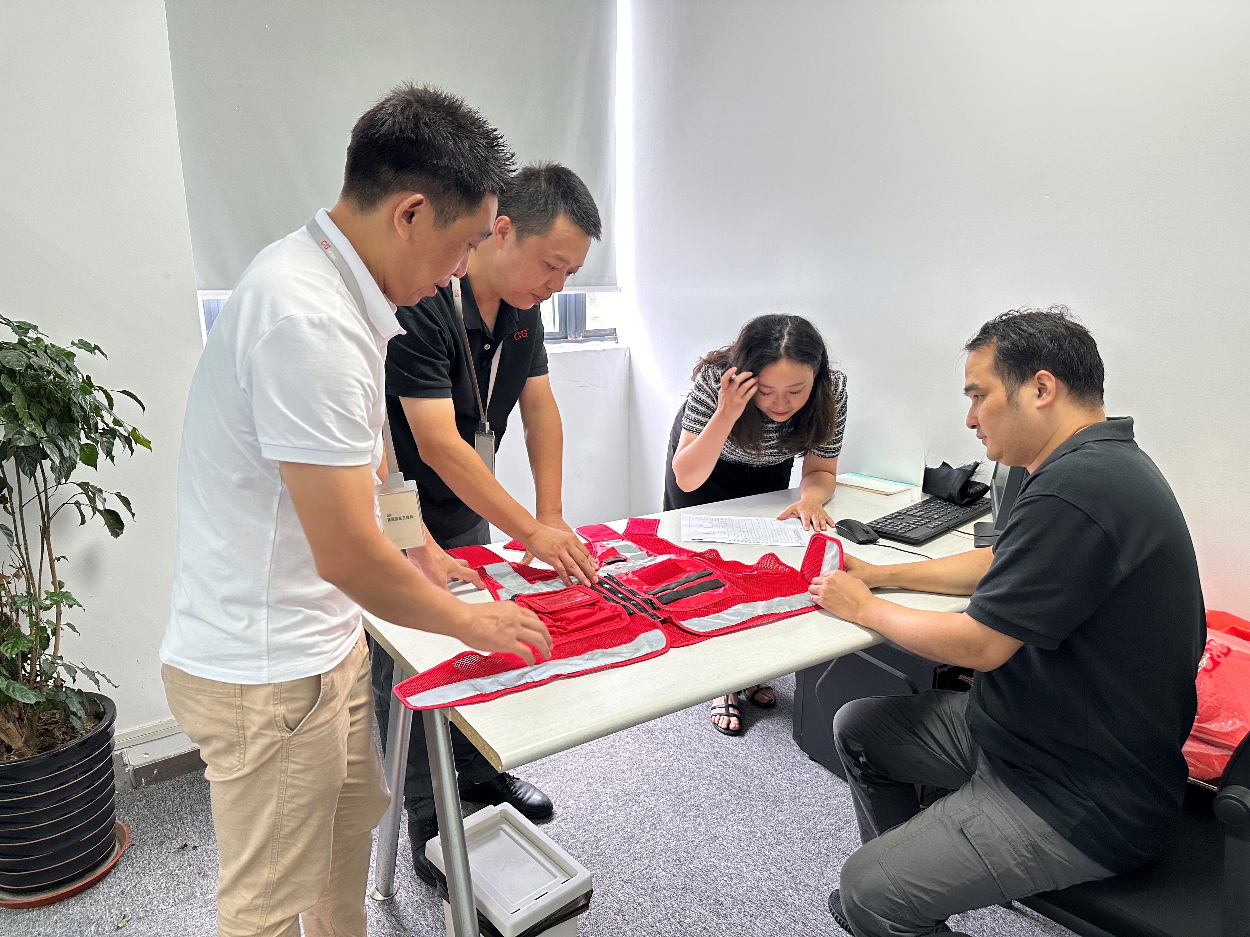 上（shàng）海麻豆文化传媒精品观看生（shēng）產技術科班組獲浦東新區“文明班組”榮譽稱號